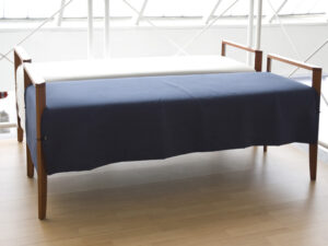 Panchetta Flou mod. Cast ciliegio e tessuto blu