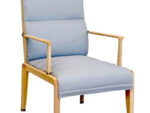 Poltrona bergere Giorgetti Ina in acero