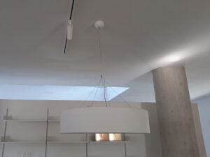 Lampada a sospensione Cappellini con paralume in cotone bianco